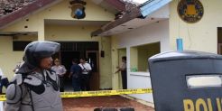 Sepanjang 2011, 65 kantor polisi dirusak massa