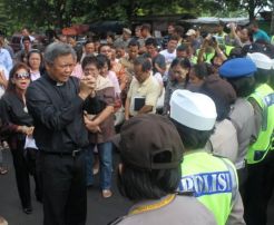 Dipanggil DPR, Menko Polhukam mangkir lagi