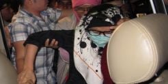 Nunun ambruk lagi, pemeriksaan jalan di tempat