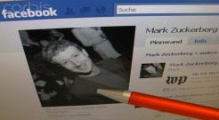 Tiru Jobs, Zuckerberg...