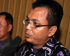 Denny terancam dilaporkan ke polisi