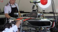 Perjudian McLaren mengubah...