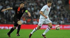 Ban Kapten Jatuh ke Tangan Gerrard