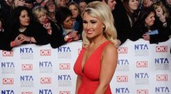 Alex Curran jadi ratu Three Lions