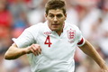 Gerrard: Rooney akan tetap tampil agresif