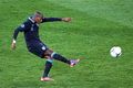 Main buruk, Hodgson akan tetap mainkan Young