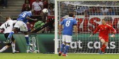 2 gol Balotelli, buktikan Italia tampil menyerang