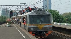 Kereta ekonomi Jakarta-Tangerang resmi dihentikan