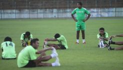 Dua laga (bukan) penentu nasib Divaldo
