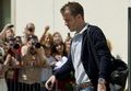 Pendukung Hamburg diminta pantungan beli Van der Vaart