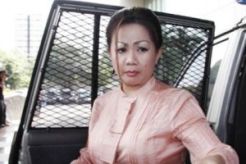 Mangkir, Ayin ngaku sakit di Singapura