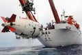 Jiaolong selami dasar Laut China Selatan