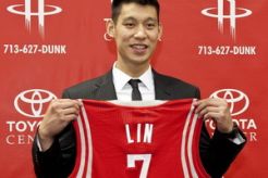 Resmi berkostum Rockets, Jeremy Lin pakai nomor 7