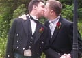 Skotlandia perkenalkan pernikahan gay