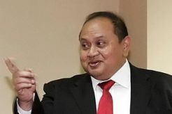 Emir Moeis terima USD300 ribu