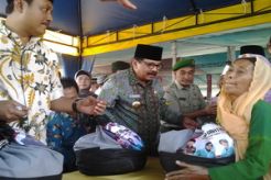 Gubernur Jatim ancam penimbun sembako