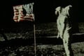 Bendera AS masih berdiri di bulan