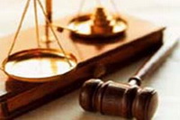 Hukum masih mengabdi kekuasaan politik