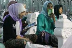 Pengunjung Masjid Sunan Ampel meningkat