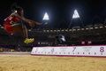 Lampaui 7,07 meter, Reese sabet emas