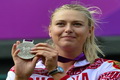 Posisi Sharapova  menggeser Agnieszka Radwanska