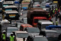 Macet parah, pemudik mulai tak sabar