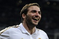 Gaji Gonzalo Higuain naik