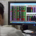 Cermati pergerakan saham-saham berikut