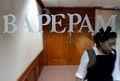 Bapepam-LK minta peran aktif emiten