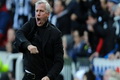 FA larang Pardew tampil di dua pertandingan