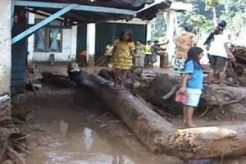 Banjir bandang, ribuan warga dievakuasi