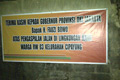 Modus aspal jalan, spanduk Foke muncul