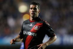 Ballack pensiun dari dunia sepakbola