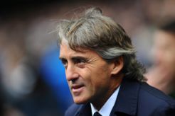 Pantau Falcao, Mancini sambangi Spanyol