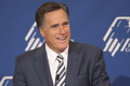 Poling Romney melaju