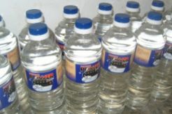 Minum air accu, guru SD sekarat