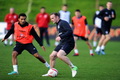 Ban kapten di lengan Rooney