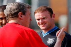 Hodgson dibikin pusing pemain muda Inggris