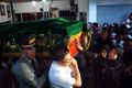 Isak tangis iringi pemakaman Sudirman