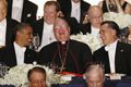Obama-Romney saling tukar lelucon