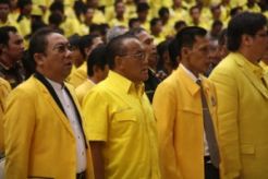 Golkar tak akan koalisi dengan partai besar