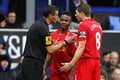 Diimbangi Everton, Gerrard kecam asisten wasit