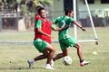Jalan panjang berkostum Persebaya