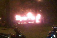Lagi, bus TransJakarta terbakar di Senayan