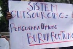Tolak outsourcing, ratusan buruh demo PT Mastrotto