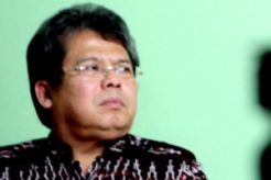 Ada apa di balik mundurnya Todung dan Saleh?