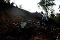 Dinding penahan tanah di Garut ambrol