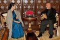 Karzai minta India latih militer & polisi Afghanistan