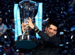Djokovic gagalkan ambisi Federer pertahankan gelar