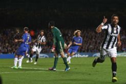 Chelsea dibuat merana Si Nyonya Tua 0-3